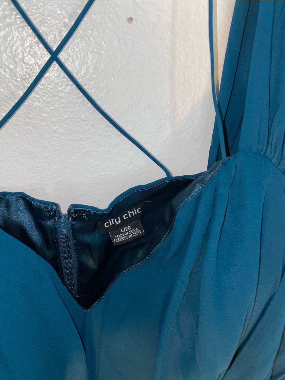 City Chic Entwine Maxi Dress In Emerald Plus Size 20 - Picture 4 of 6